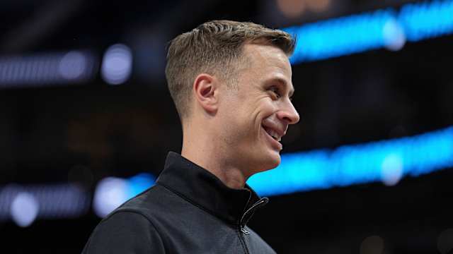 Duke basketball head coach Jon Scheyer